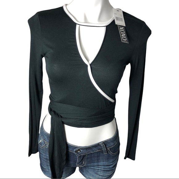 XOXO Black n White Stretchy faux Wrap Top Long wrap around Tie at waist. Sz XS - Picture 4 of 7